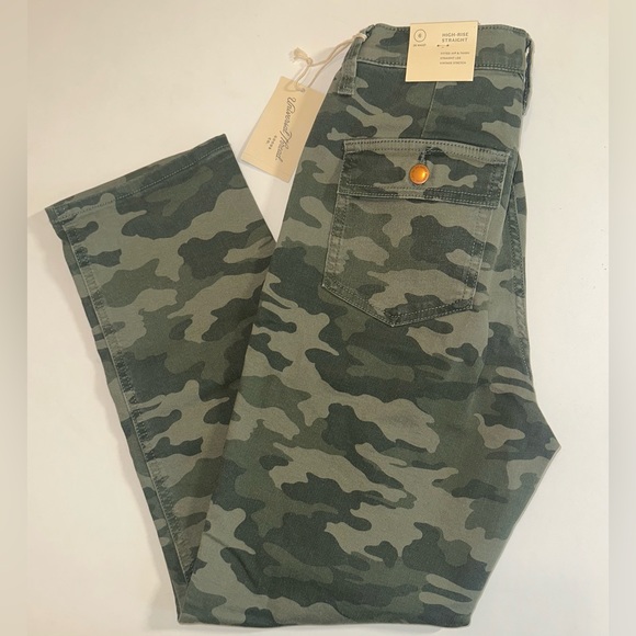 NEW Universal Thread Camo Pants Sz 6 Small Green Camouflage High Rise Straight - Picture 6 of 10